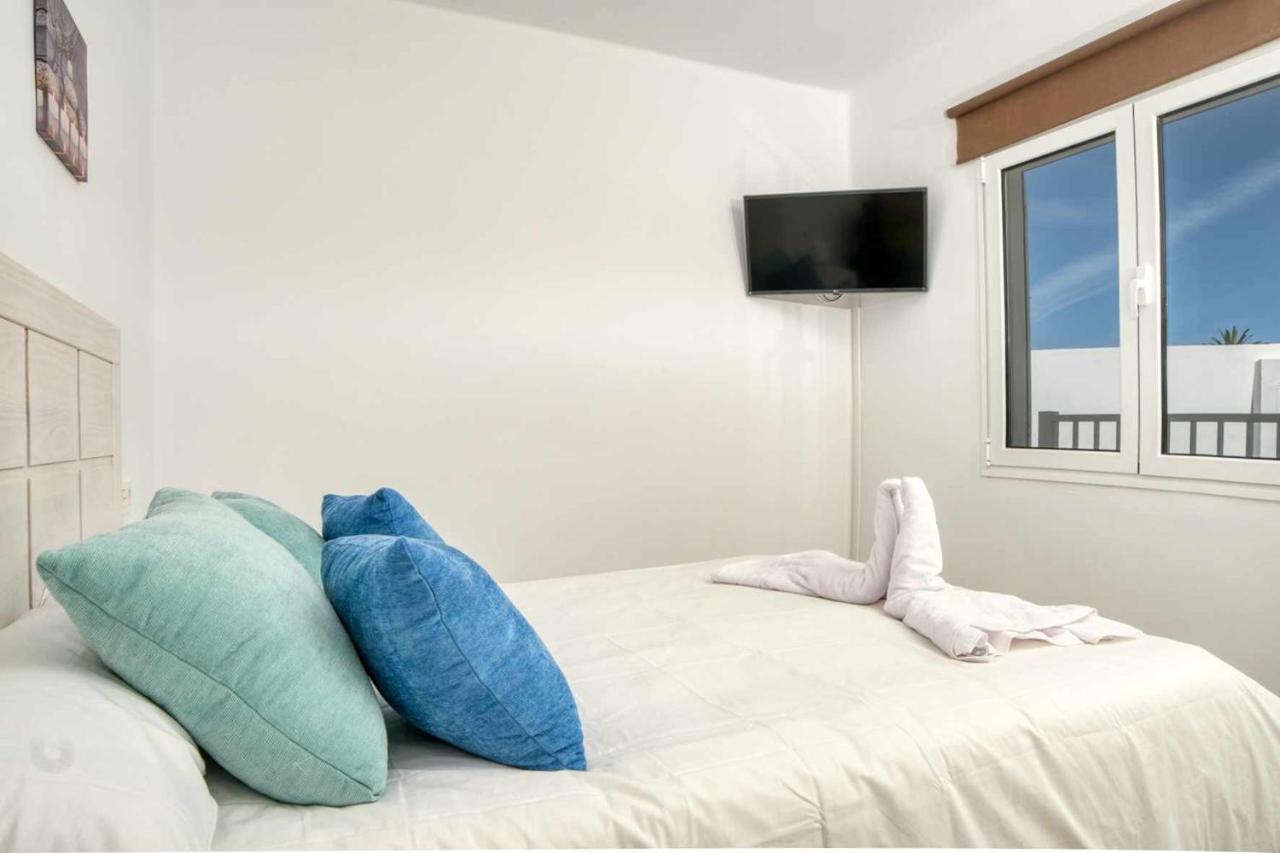 Luminosa Vivienda Vacacional Con Vista A La Piscina Costa Teguise Dış mekan fotoğraf