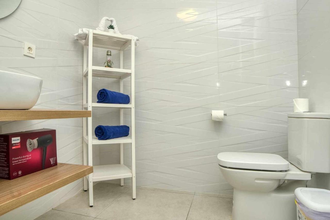 Luminosa Vivienda Vacacional Con Vista A La Piscina Costa Teguise Dış mekan fotoğraf