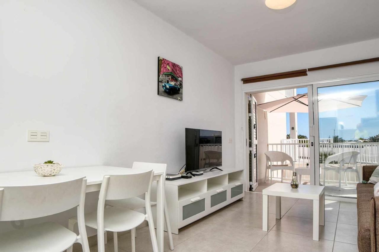 Luminosa Vivienda Vacacional Con Vista A La Piscina Costa Teguise Dış mekan fotoğraf