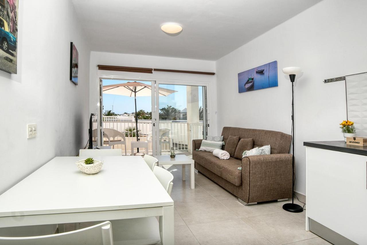 Luminosa Vivienda Vacacional Con Vista A La Piscina Costa Teguise Dış mekan fotoğraf